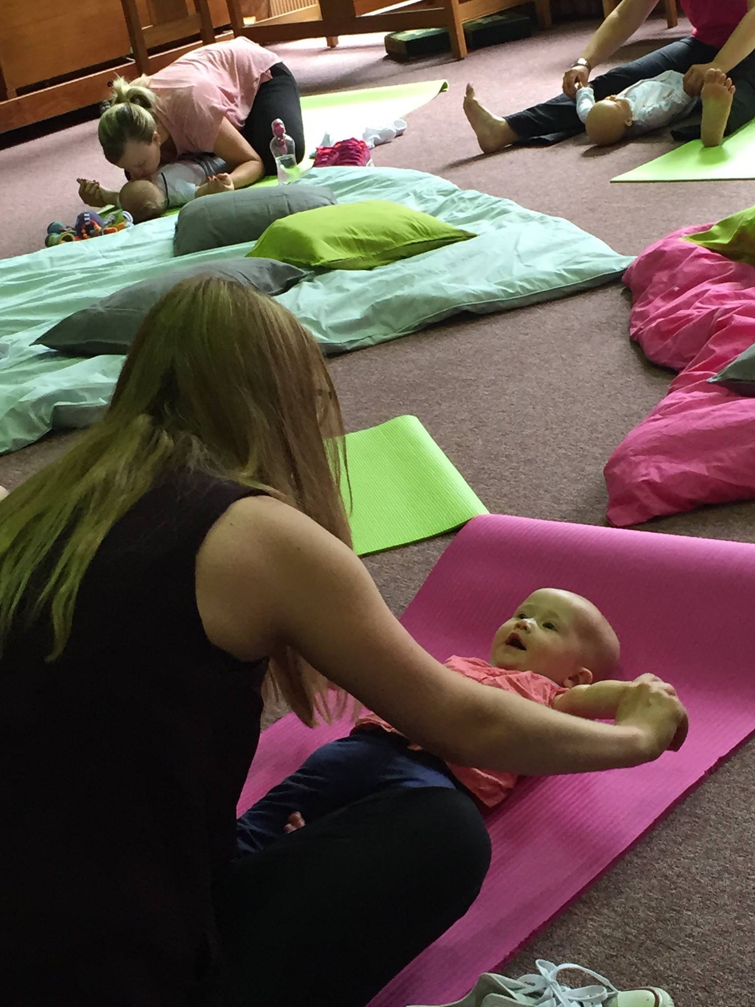 Emily-with-her-daughter-at-Sure-Start-centre