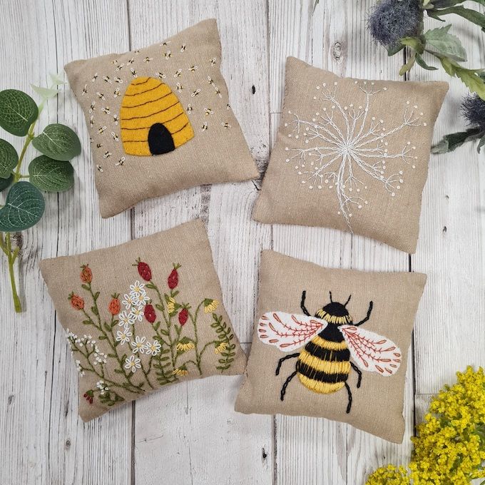 Cosy-Craft-Club-Linen-bee-lavender-bags