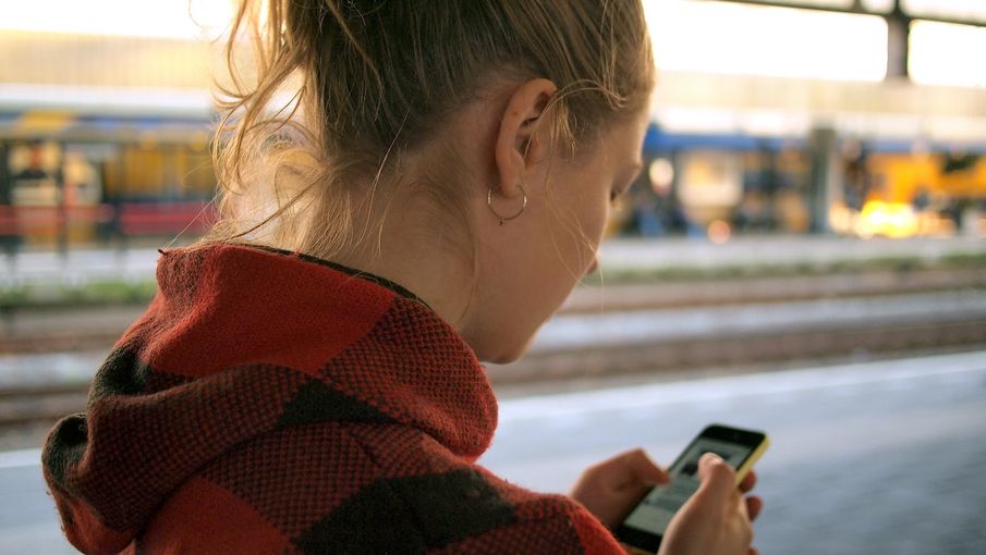 Supportive steps to take when you've been ghosted by a friend