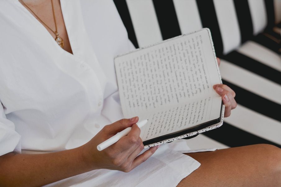 7 journaling prompts for success