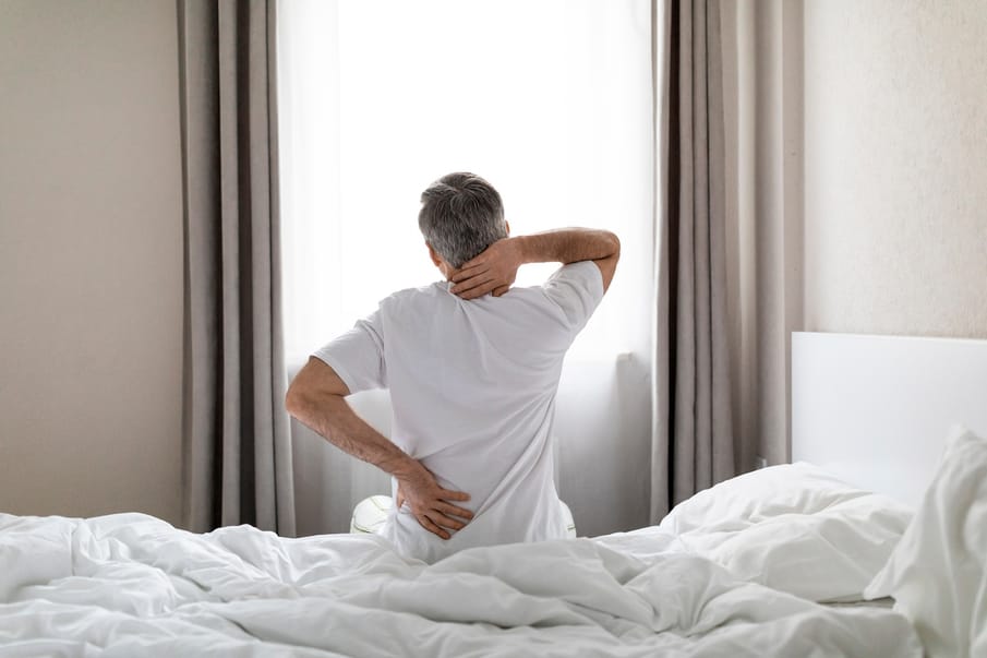 6 sleep habits for lower back pain