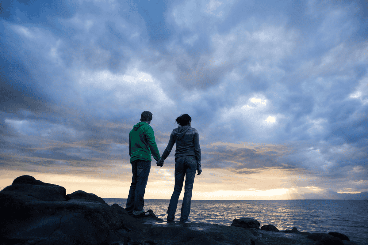 Can present-day parental support change how we remember past traumas?